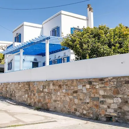 Marina , Tinos * Koumaros